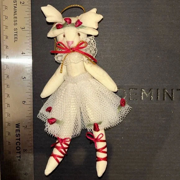 🎅Bundle of 5 Festive Plush Christmas Ornaments - Picture 7 of 10